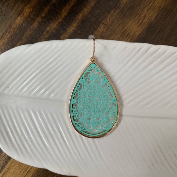 Filigree Tear Drop Earrings Mint - Picture 2 of 6